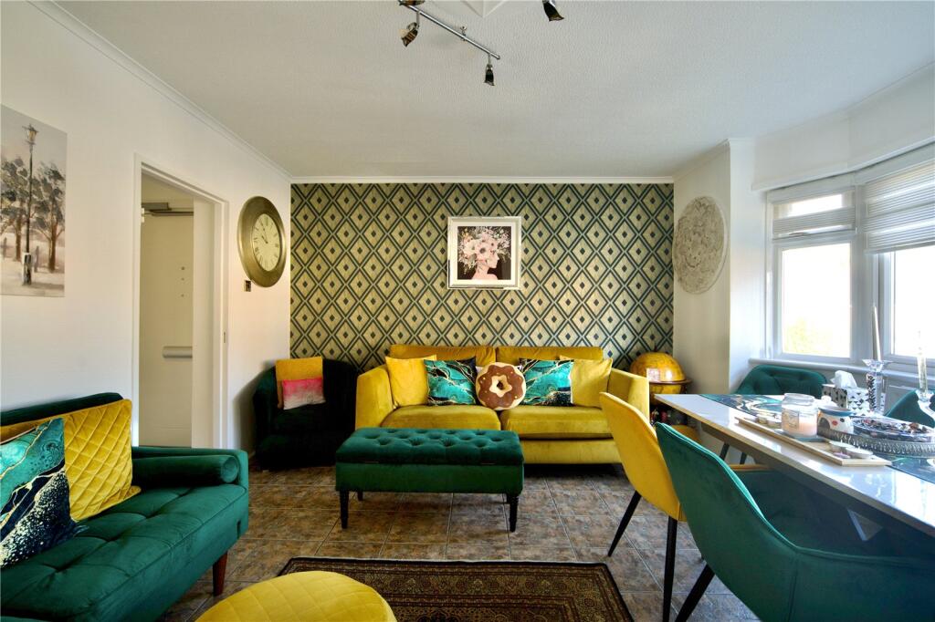 Main image of property: Worcesters Avenue, ENFIELD, Middlesex, EN1