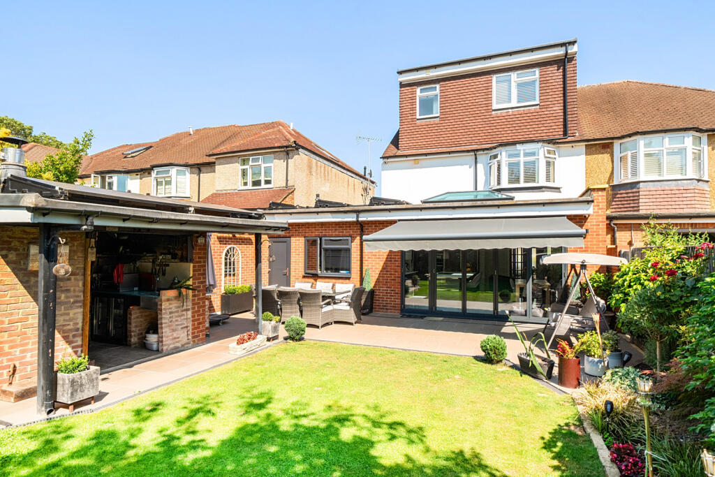 House in Harrow - View 5