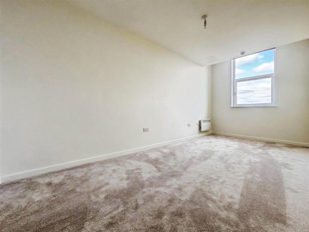 Apartment in Leeds - More