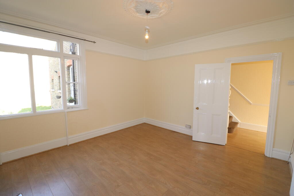 House in Southend-on-Sea, Essex - View 4