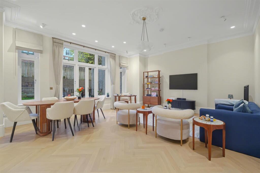 Main image of property: Netherhall Gardens, Hampstead, London, NW3