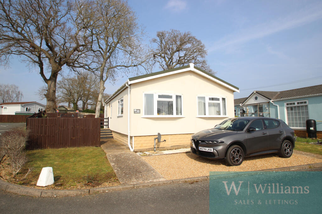 Main image of property: 35 Medina Park, Folly Lane, Whippingham, Isle Of Wight