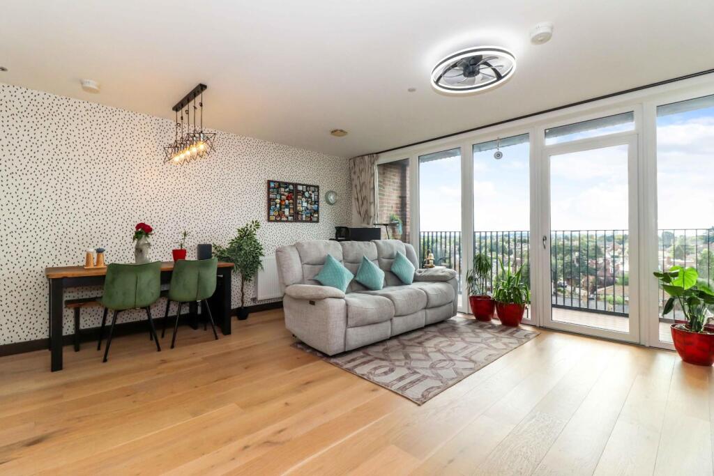 Apartment in Watford, Hertfordshire - More
