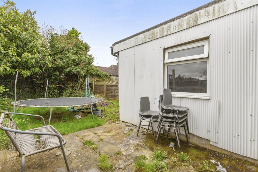 Rowliff Road, High Wycombe - View 3