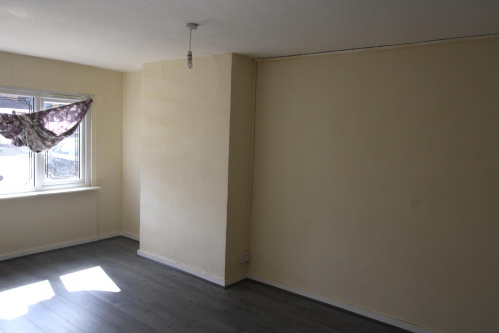 House in Romford - View 2