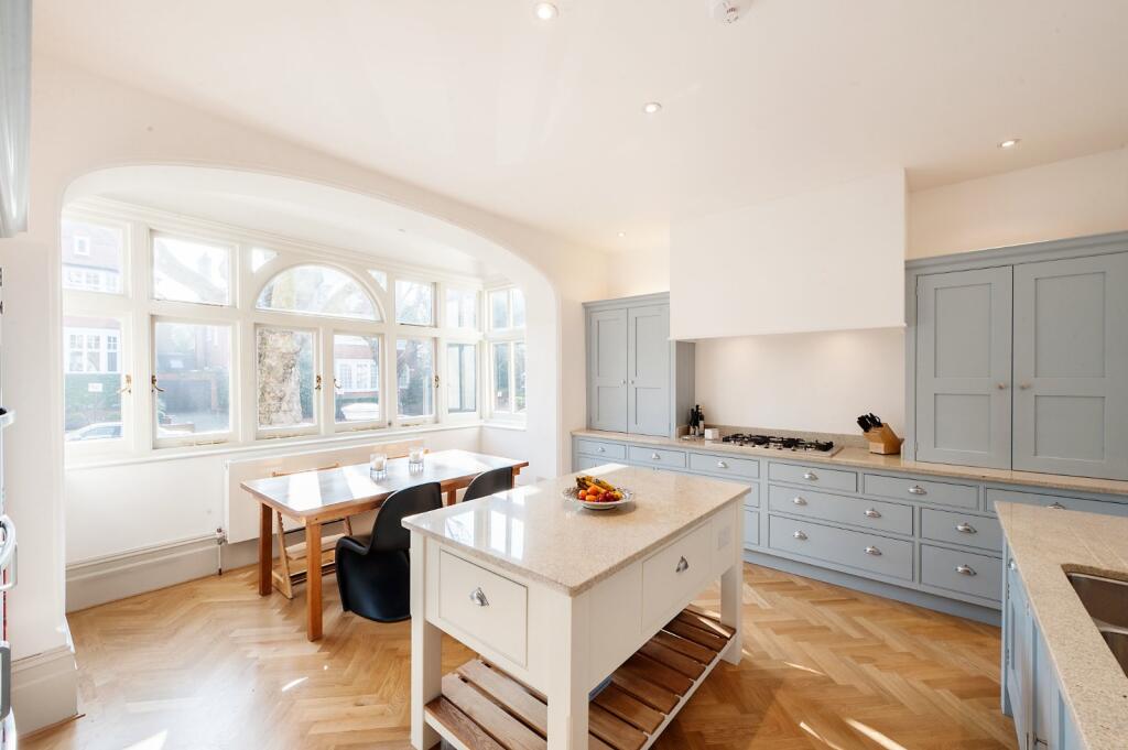 Apartment in London - View 4