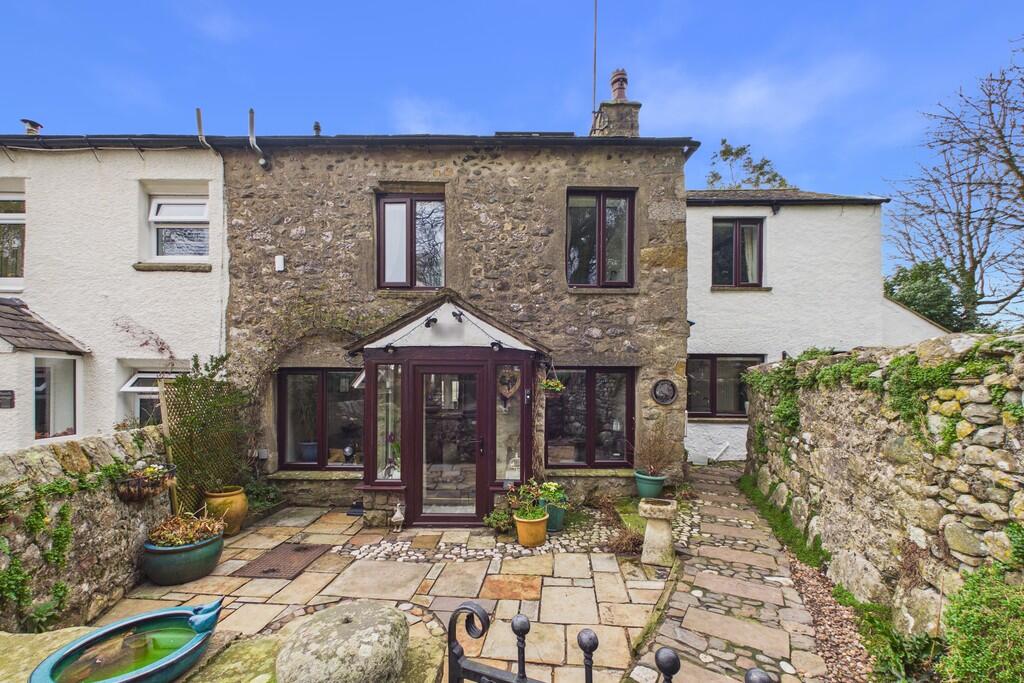 Main image of property: 70 Main Road, Bolton Le Sands, LA5 8DU