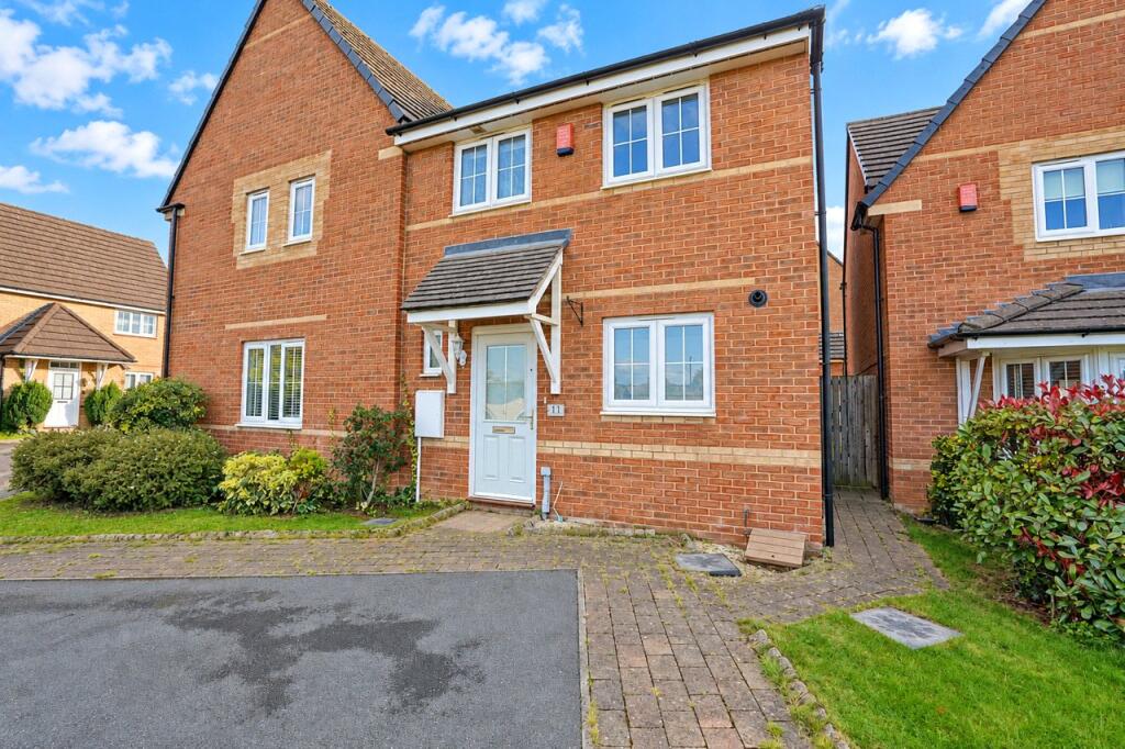 3-bed semi-detached on Kingdom Close, Thurcroft, Rotherham, South Yorkshire, S66, £210,000