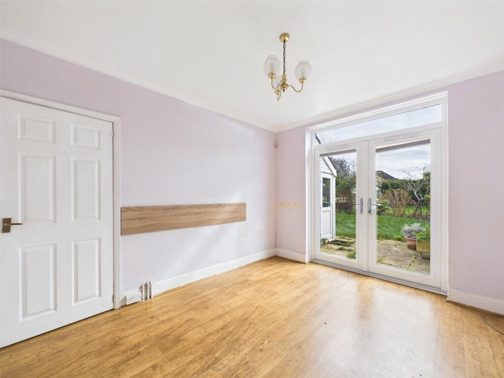 Cheltenham Road, Gloucester, Gloucestershire, GL2 photo 3