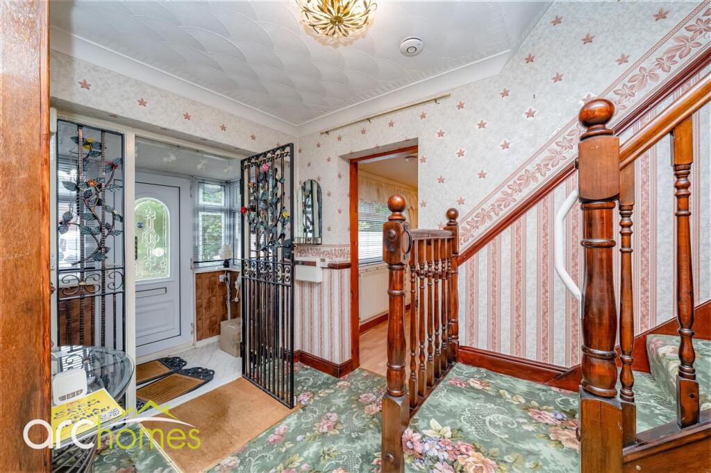 House in Wigan, Greater Manchester - More