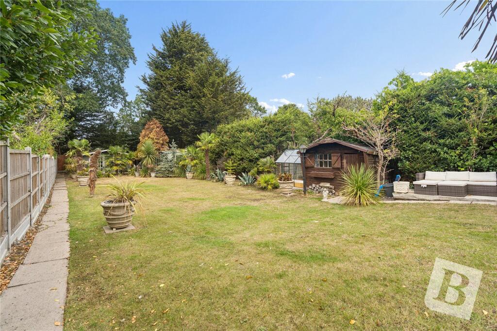 House in London - View 5