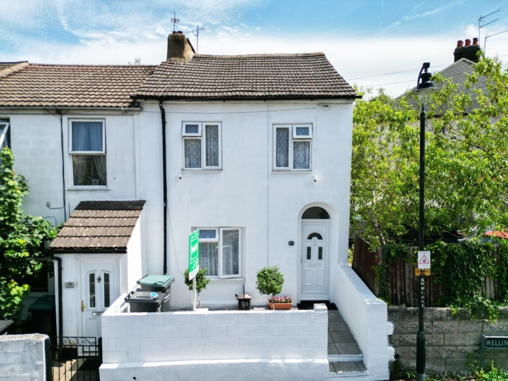 Main image of property: Wellington Street, Gravesend, Kent, DA12 1JQ