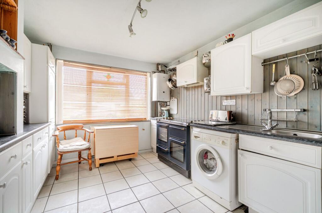 Elm Close, Bracklesham Bay, PO20 photo 4