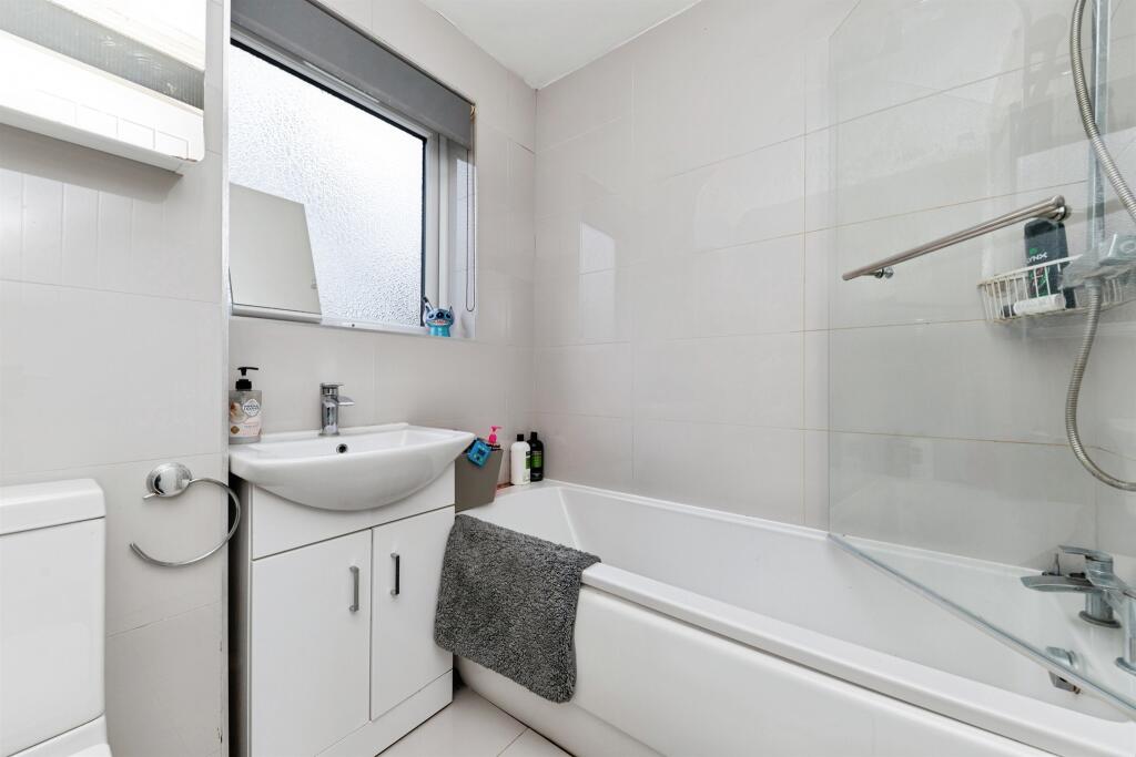 Additional image 8 of Lords Wood, Welwyn Garden City