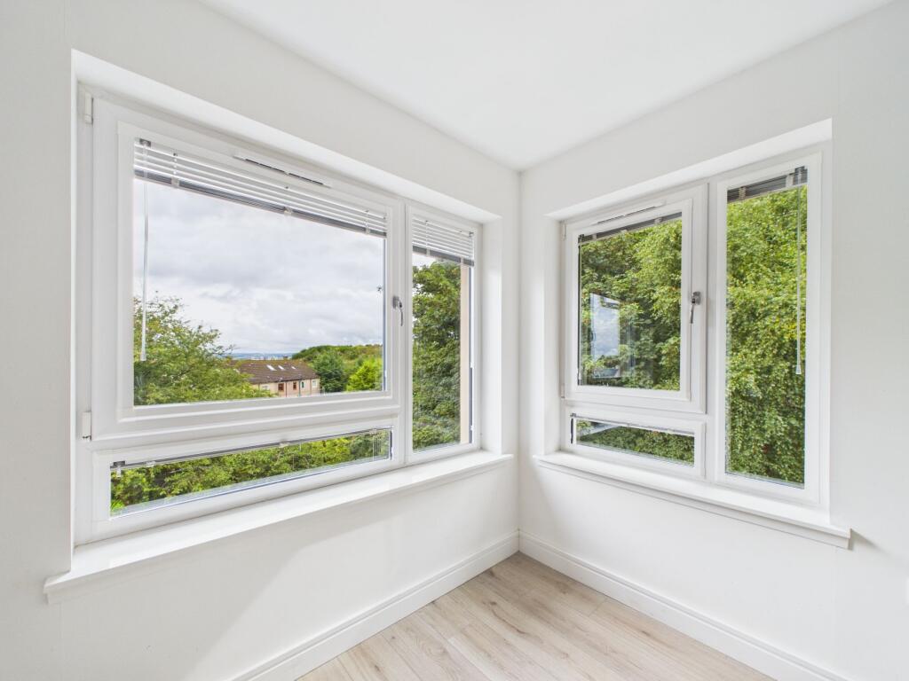 Apartment in Hamilton, Low Waters - View 3
