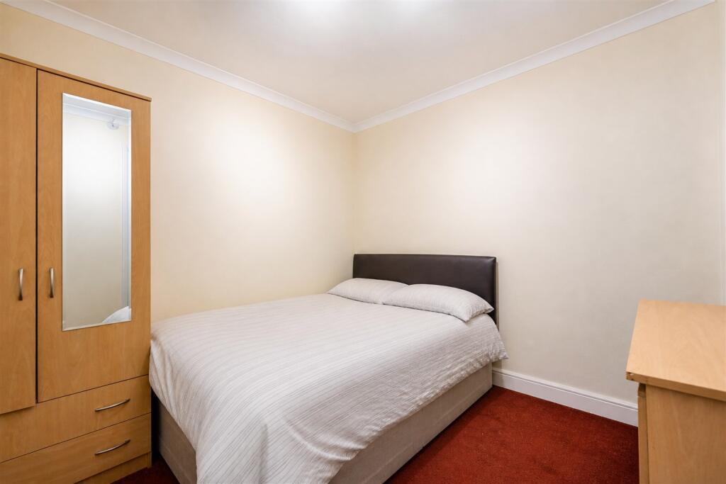 5 bedroom house for rent