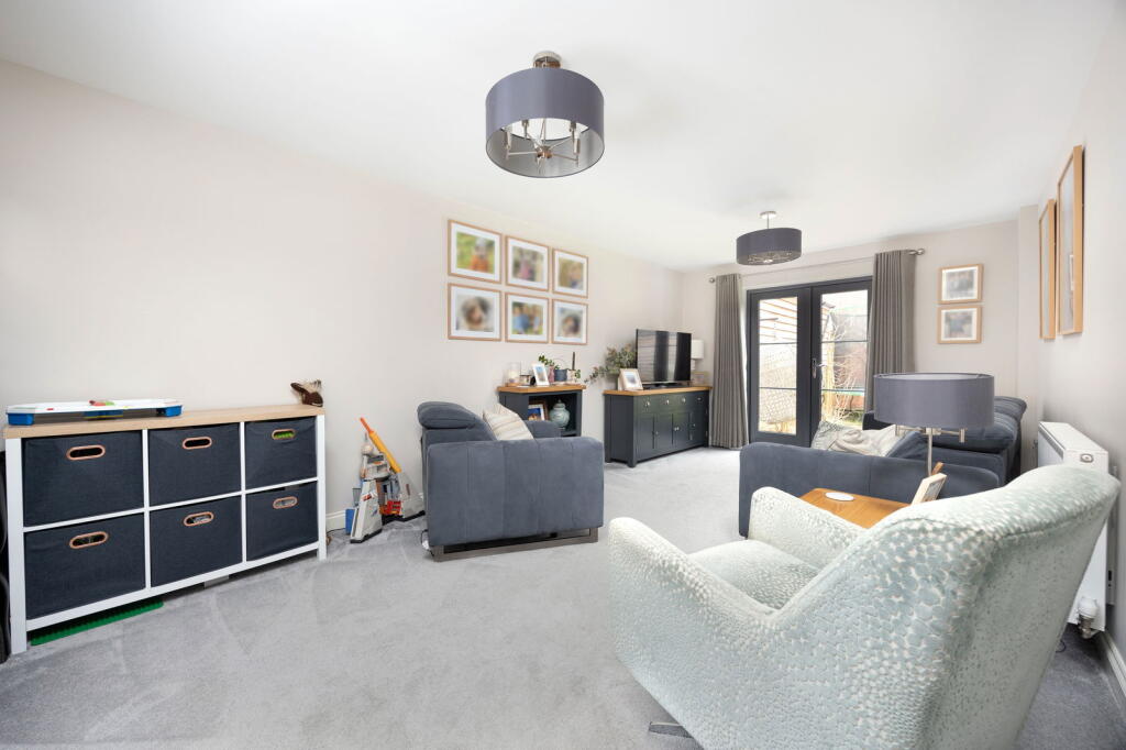 Strawberry Fields, Easterton, Wiltshire, SN10 4BB photo 4