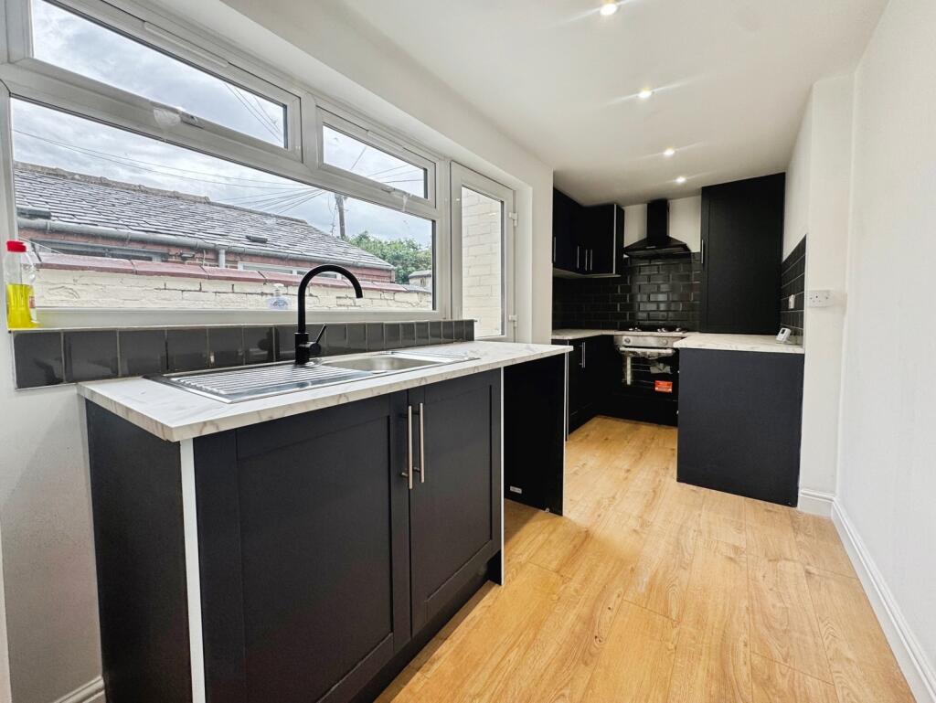 House in Salford, Greater Manchester - View 5