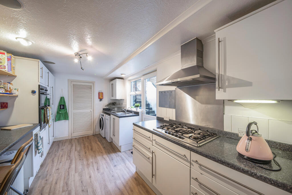 House in Brighton, Hollingdean - More