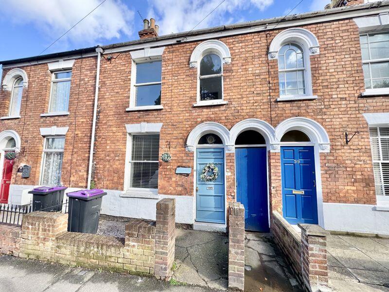 3-bed terraced on Church Street, Louth, £120,000