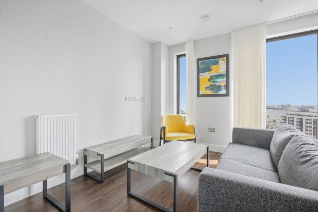 Silvocea Way, Royal Wharf - More