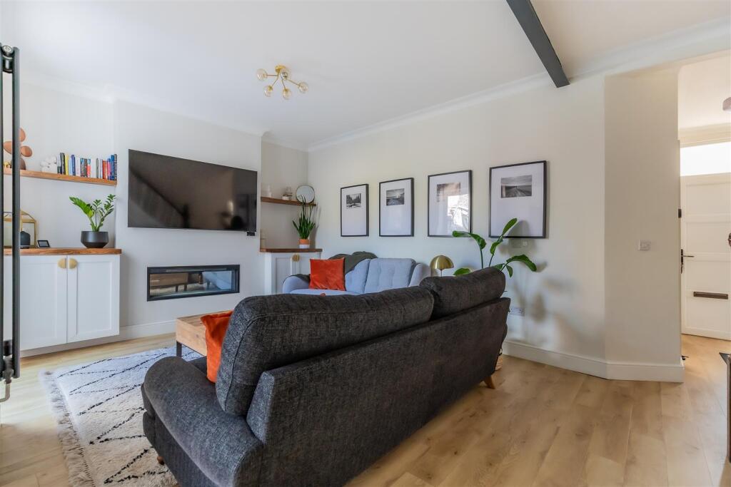 House in Cardiff, Danescourt, Llandaff - More
