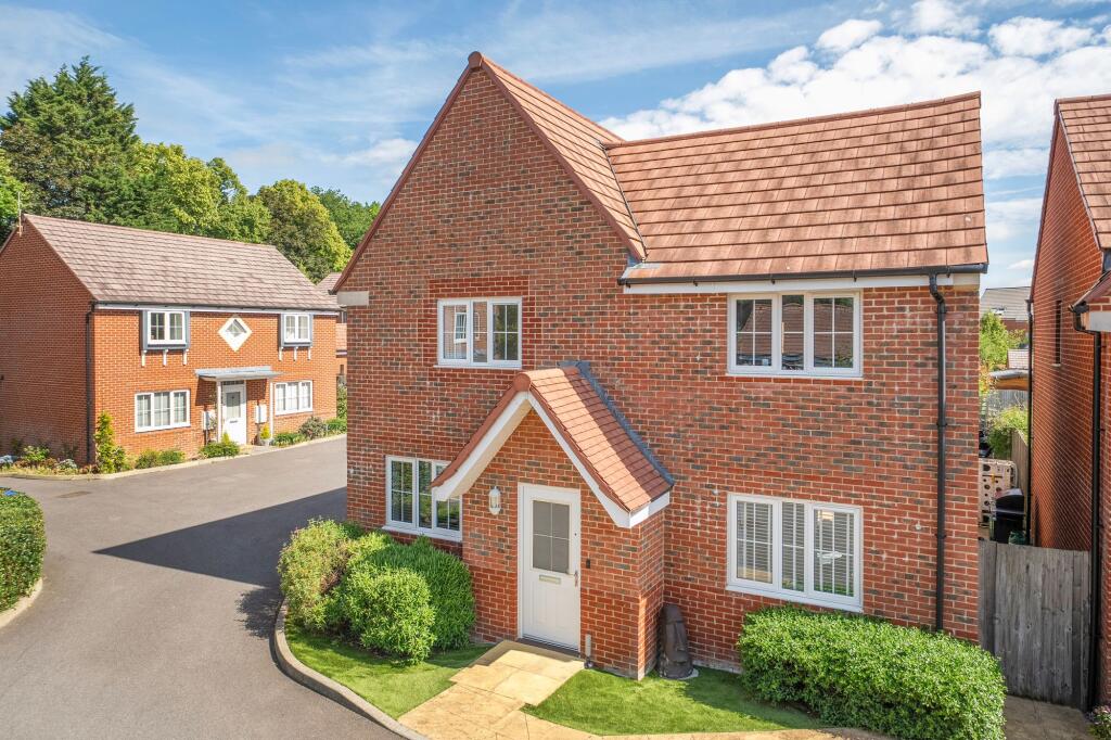 Main image of property: Sanders Gate, Storrington, RH20