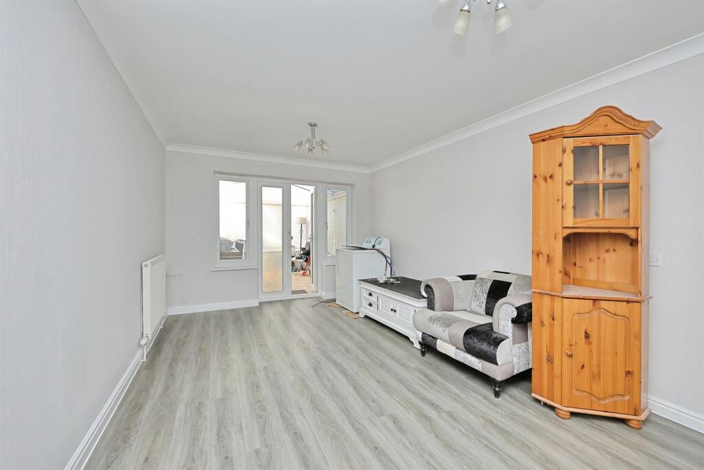 Oakleigh Drive, Swaffham - View 3