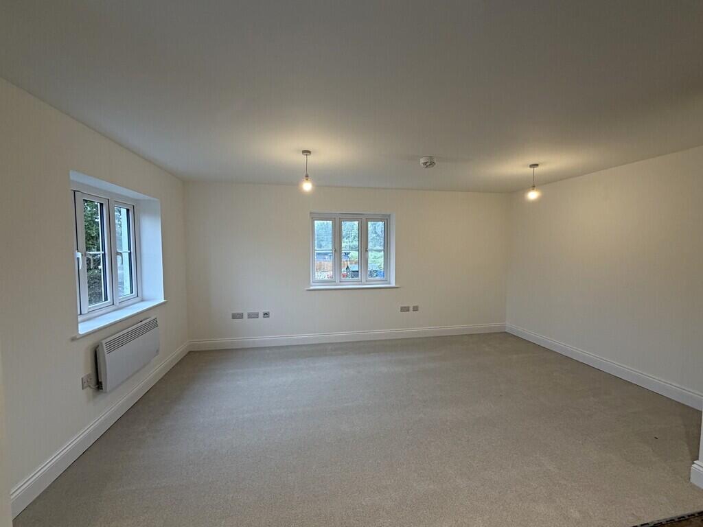 Apartment in Redhill - View 5