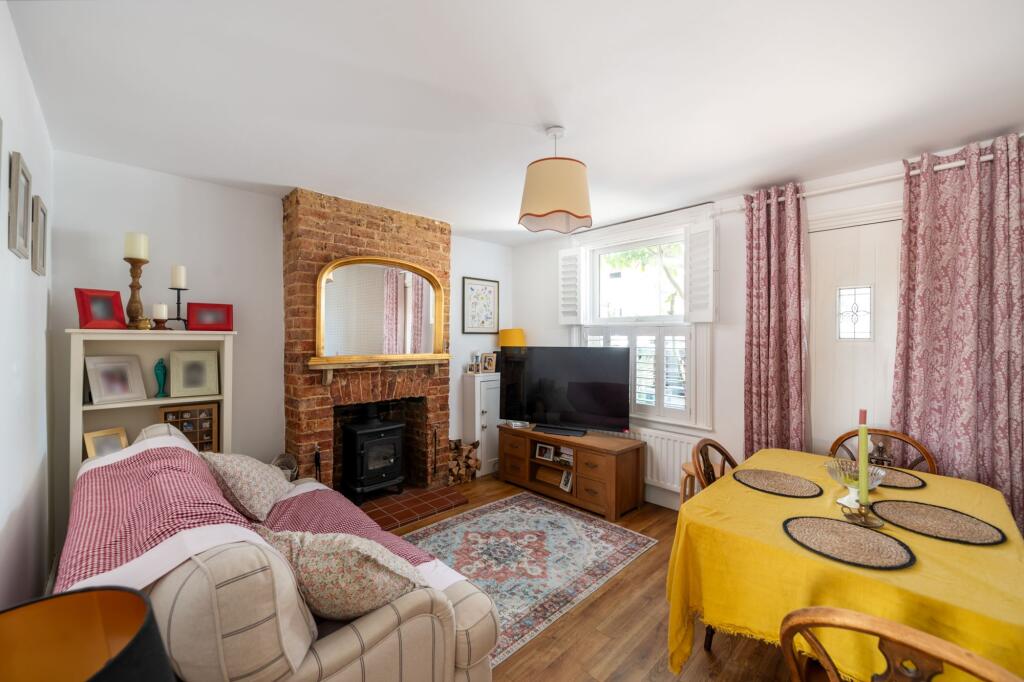 House in Redhill - View 2