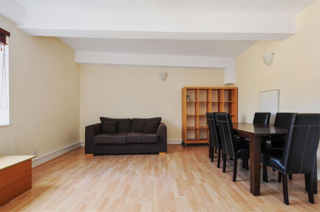 Apartment in London - View 4