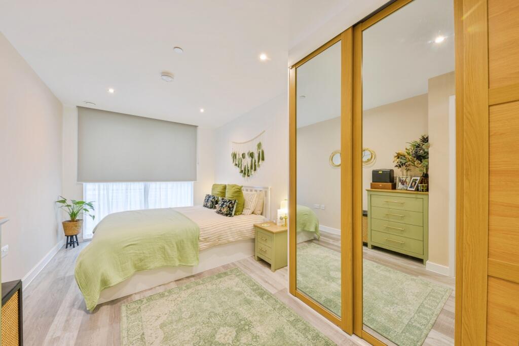 Additional image 9 of Town Centre, Hatfield, AL10