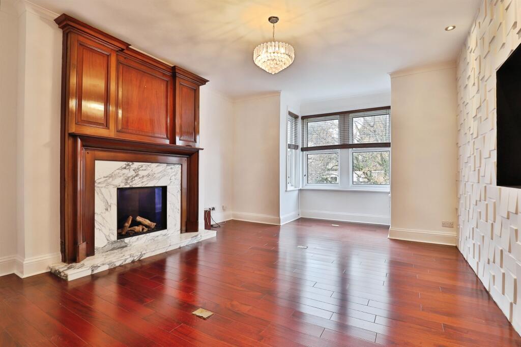 Apartment in Bournemouth - More