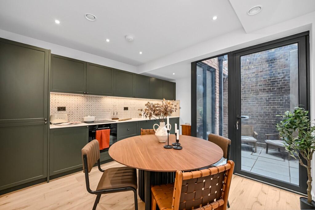 Main image of property: Morris Road, London, E14