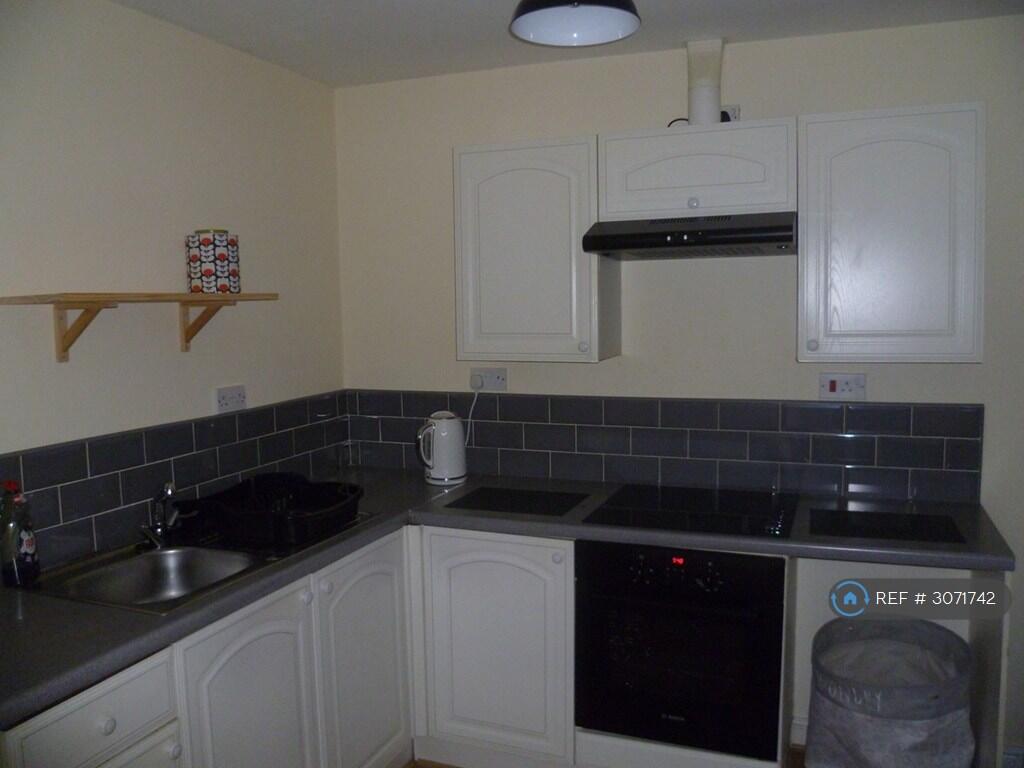 Apartment in Derby - View 3