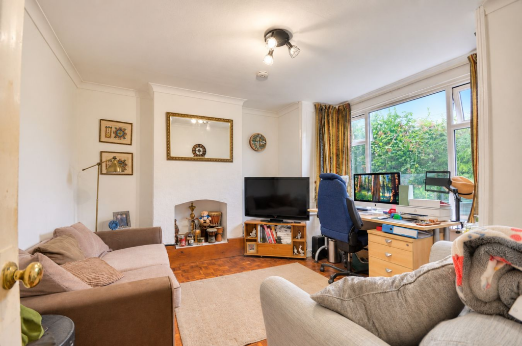House in Southampton - View 2