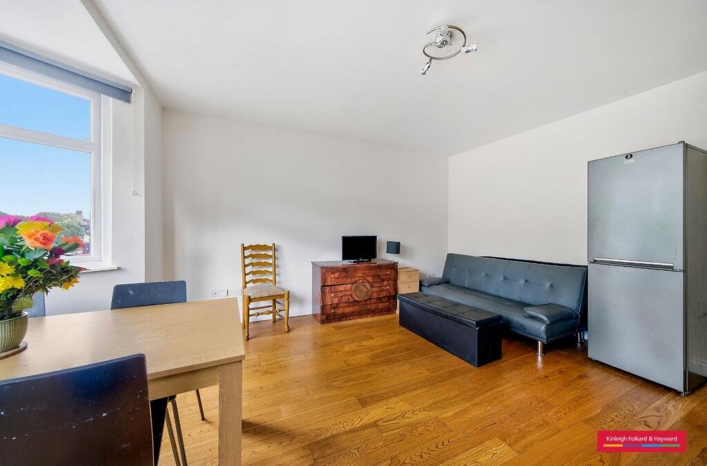 Main image of property: Creighton Avenue, London, N10