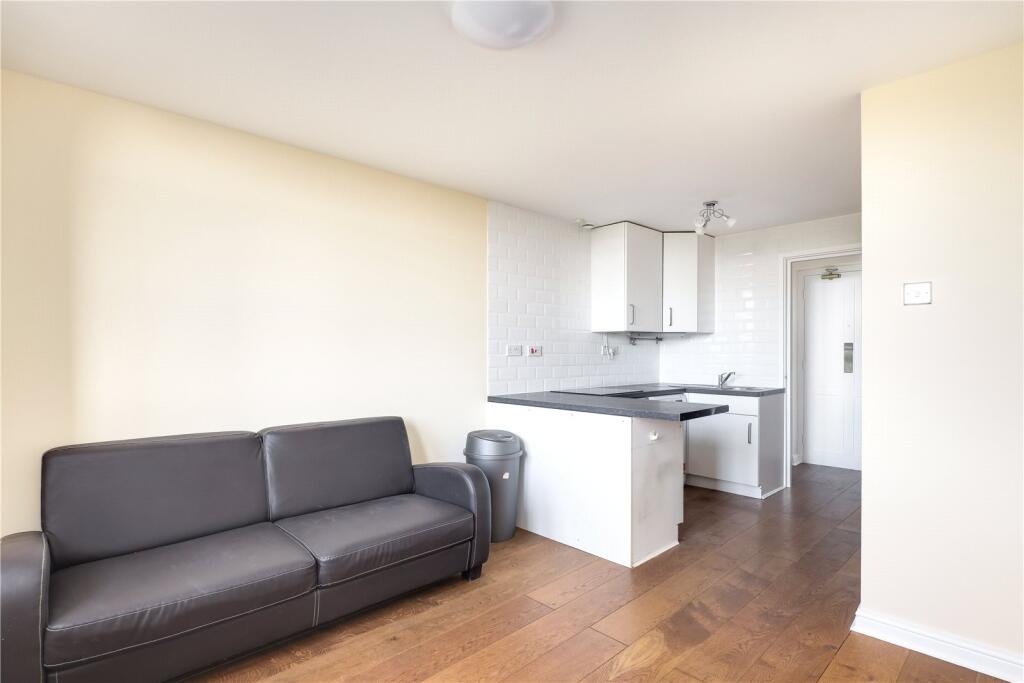 Apartment in London - More