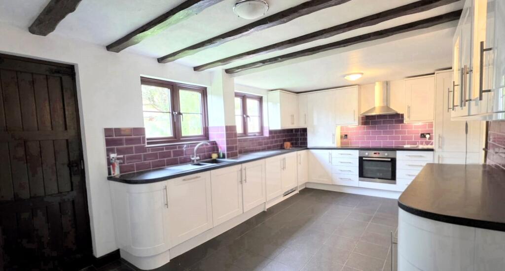 House in Redhill - View 4