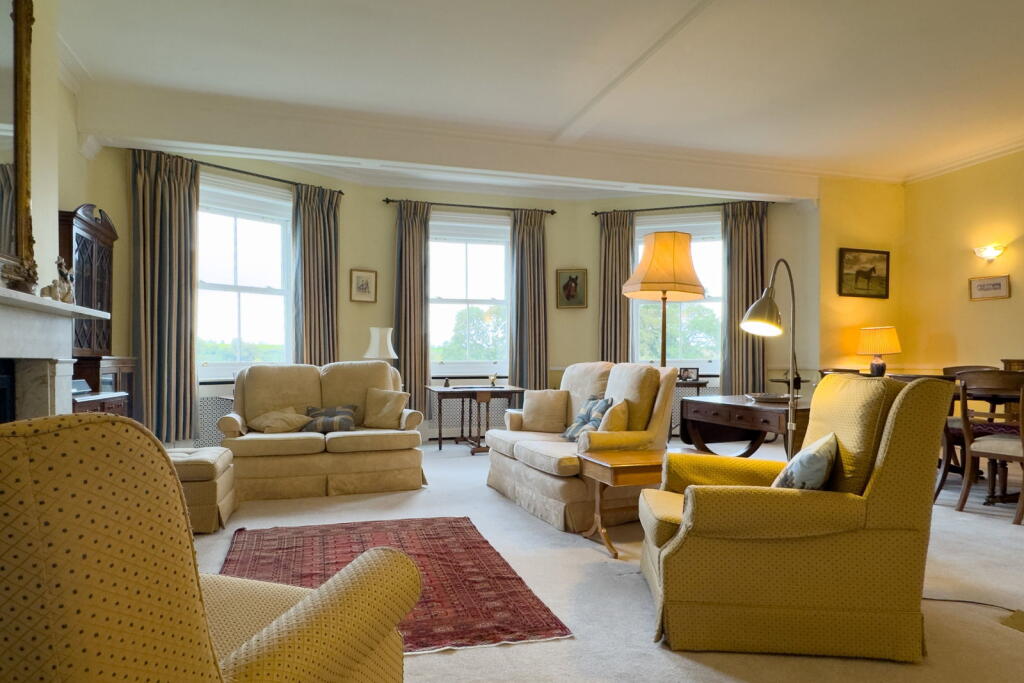 Apartment in Southampton - View 5