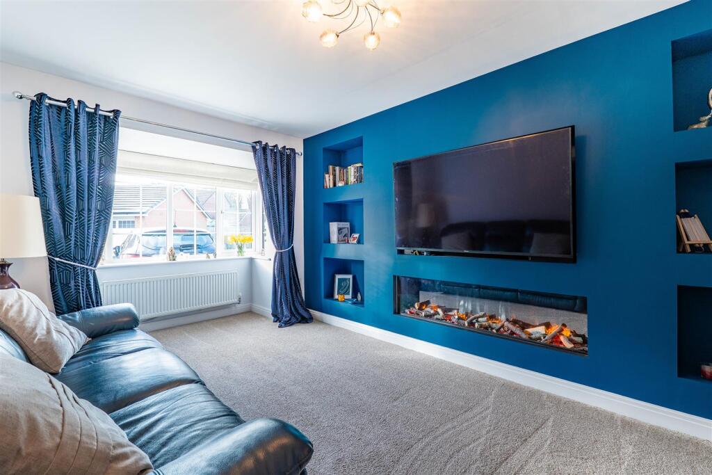 Leatherland Drive, Whittle-Le-Woods, Chorley photo 2