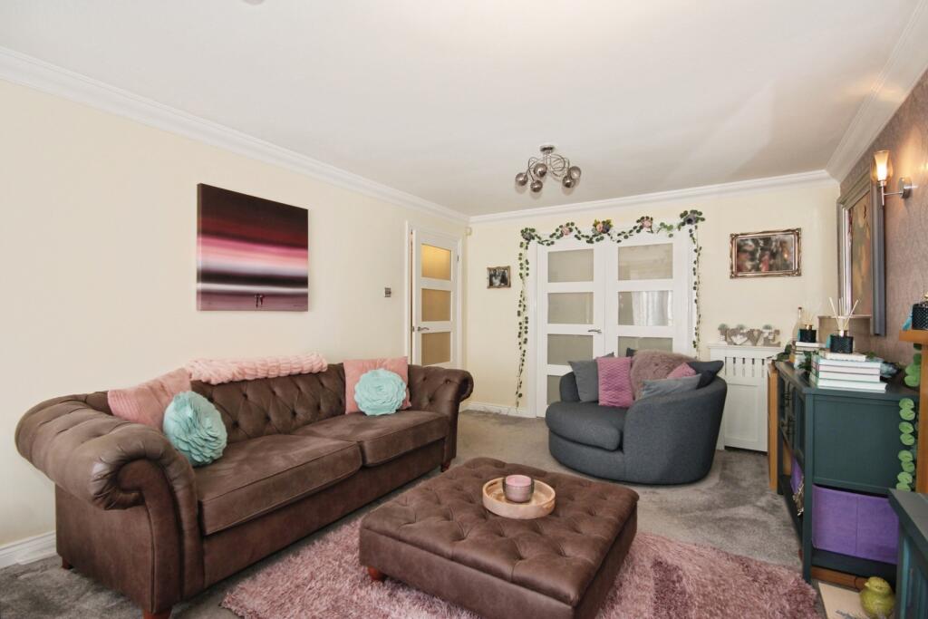 House in Warwick, Whitnash - View 4