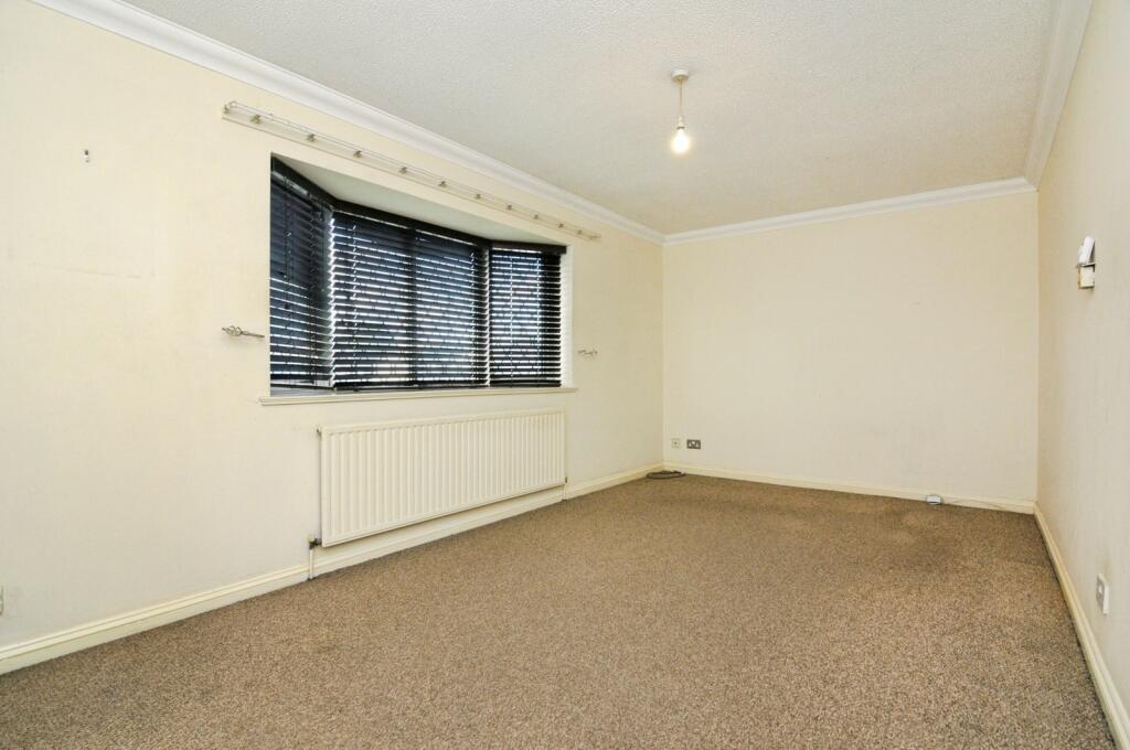 Philbrick Crescent, Rayleigh, Essex, SS6 photo 4