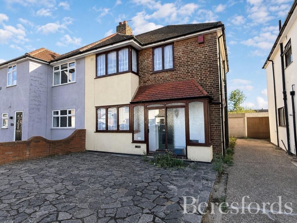Main image of property: Eyhurst Avenue, Hornchurch, RM12
