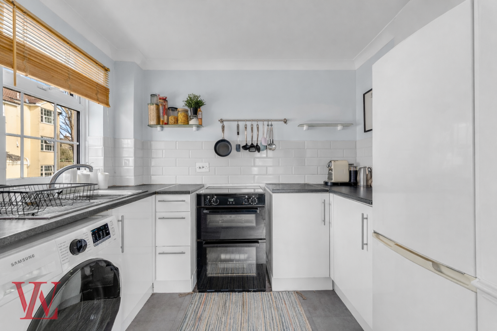Apartment in East Hertfordshire, Hockerill, Bishop's Stortford - View 4