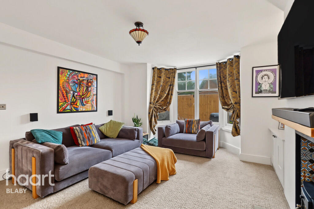 House in Blaby, Countesthorpe - View 4