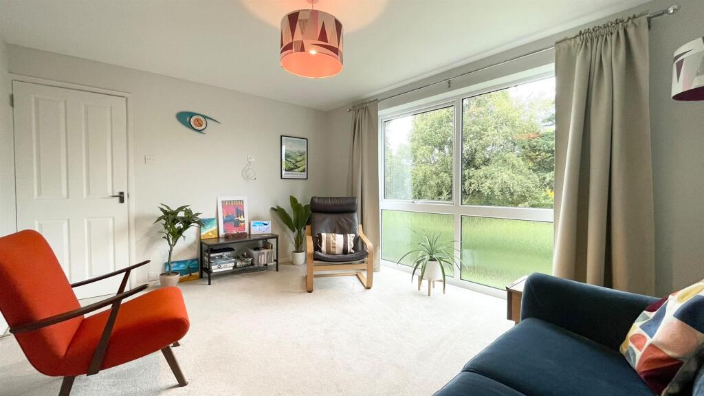 Brickfield Flats, The Mount, Shrewsbury photo 4
