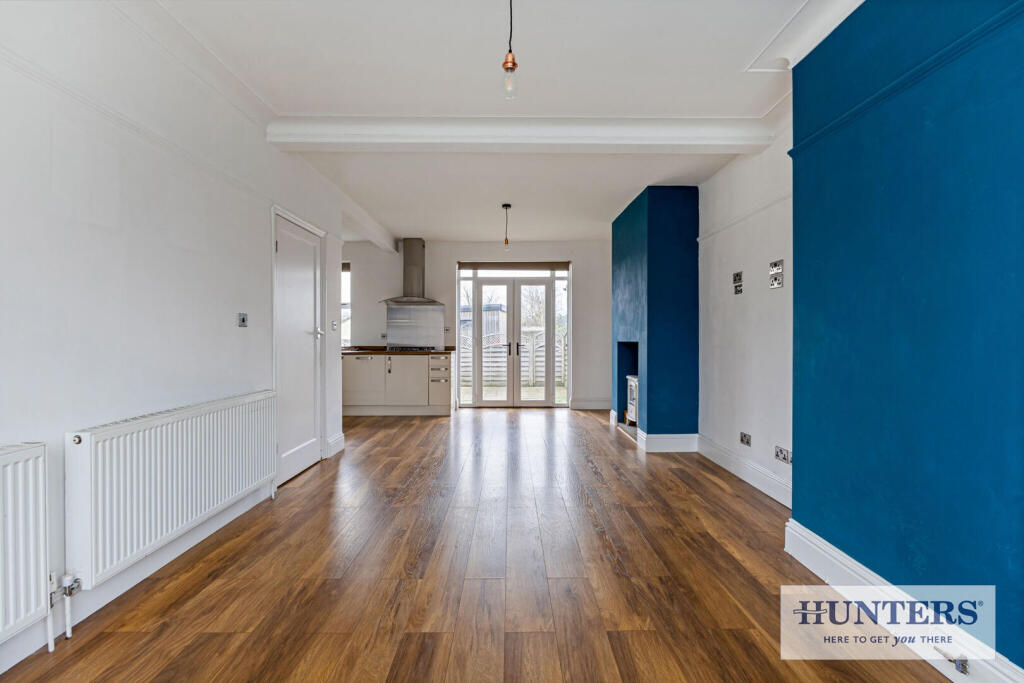 House in Leeds, Larkfield, Rawdon - View 4