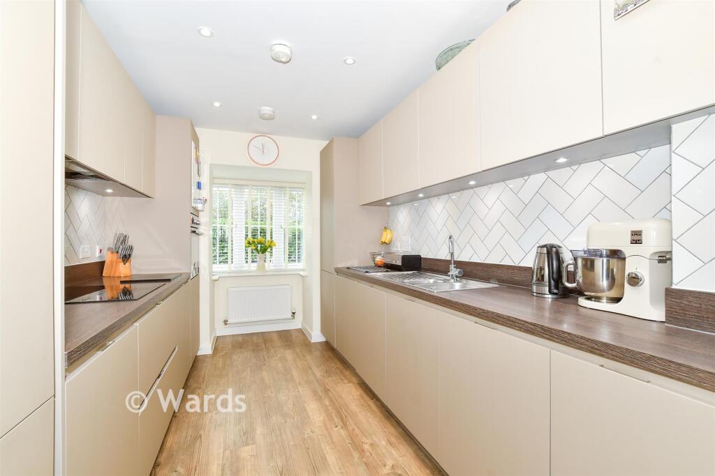 House in Maidstone, Coxheath - More