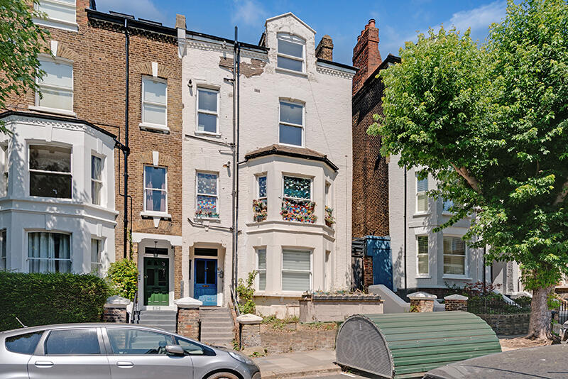 Apartment in London - More